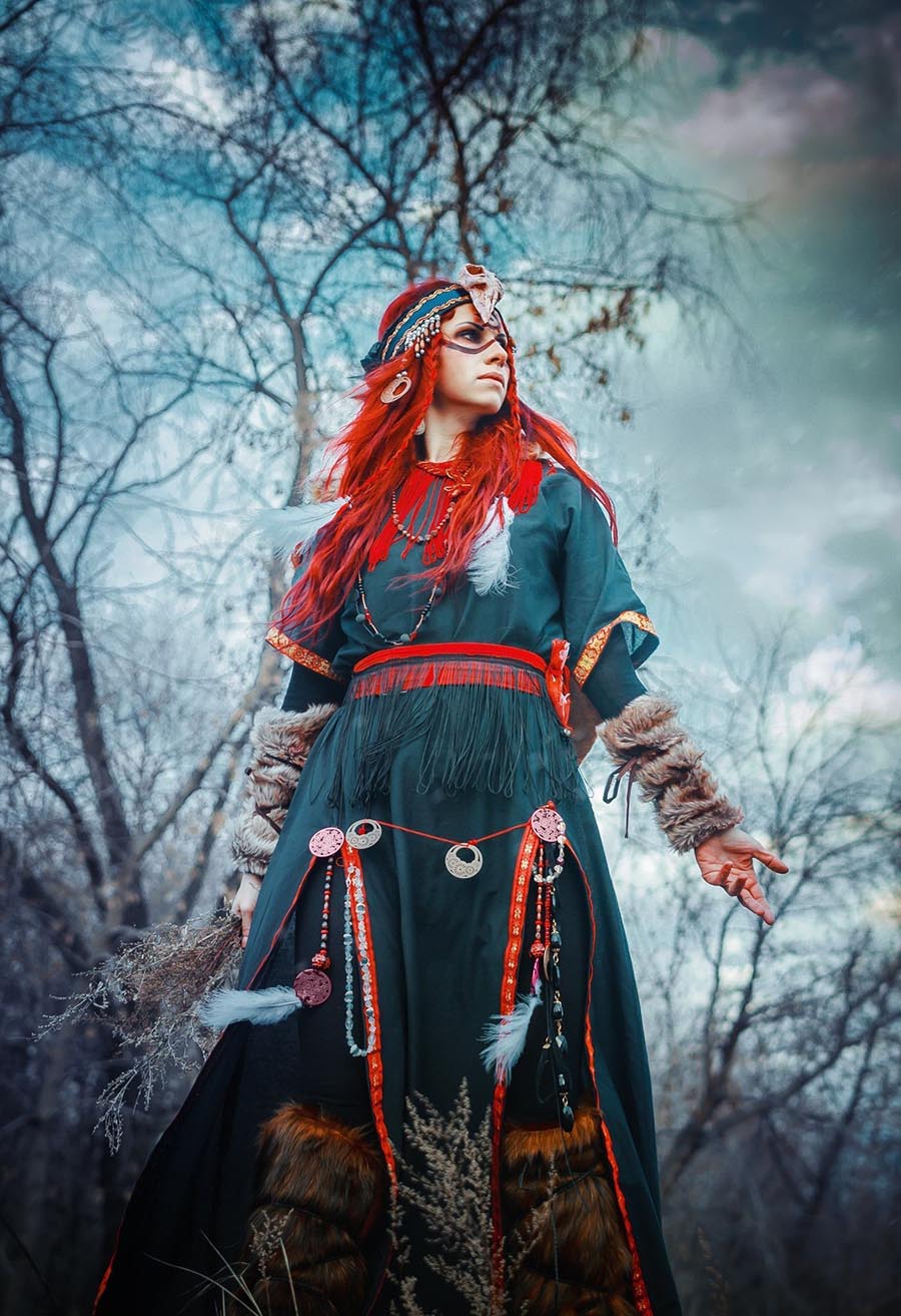 Girls in Slavic costumes underwear in Bhivandi