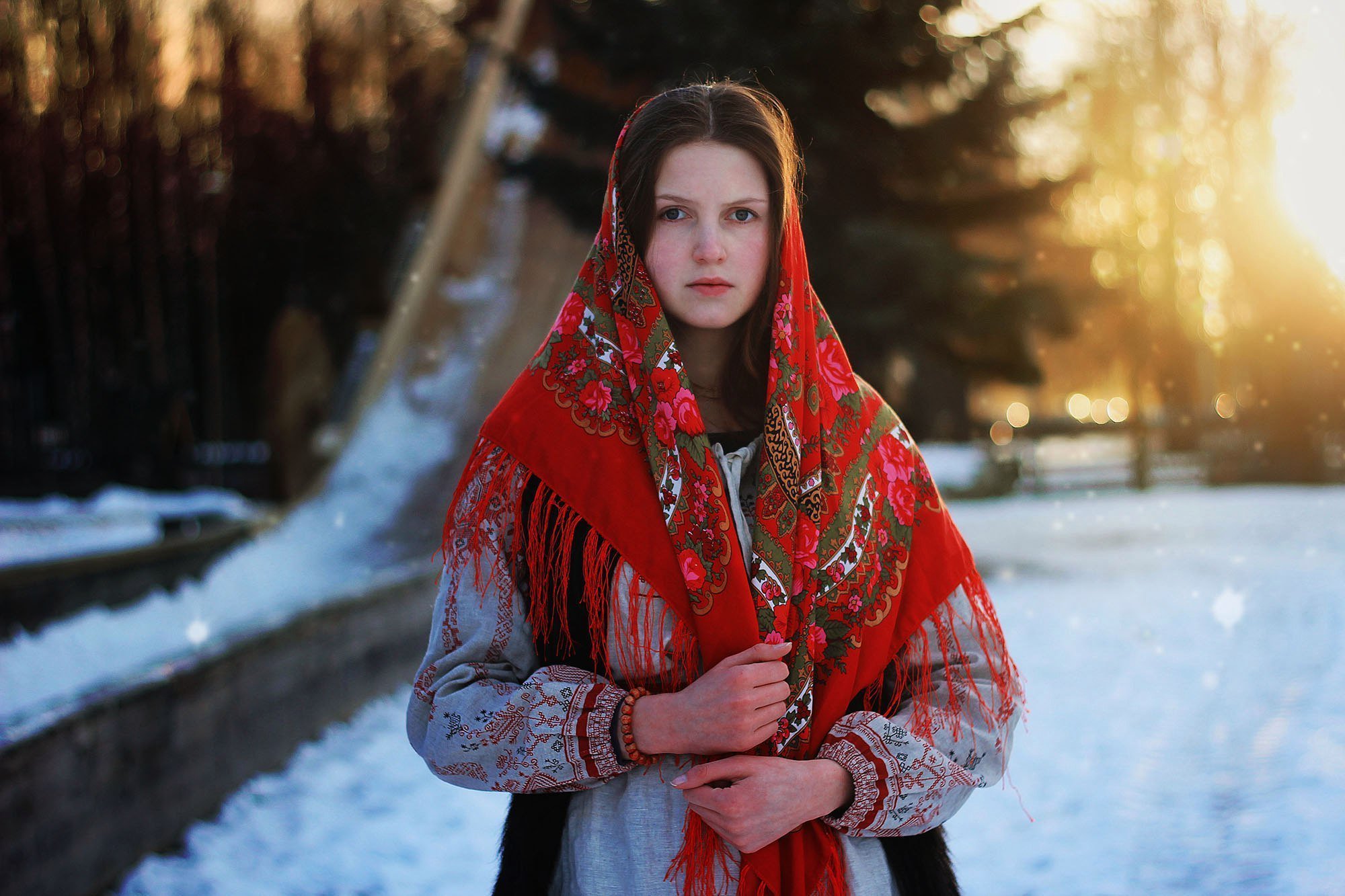 Girls in Slavic costumes in Bhivandi