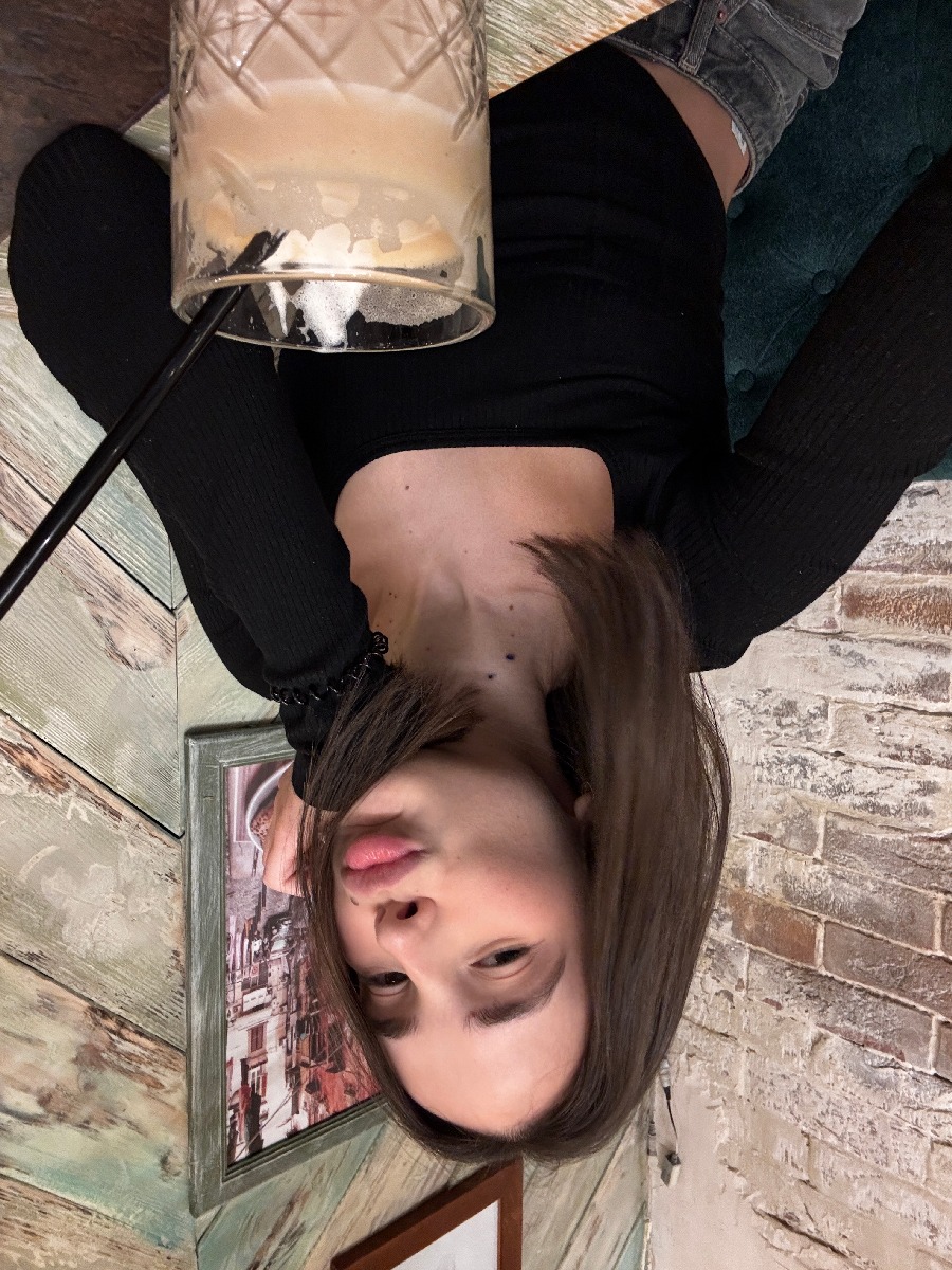 Fresh photos, fresh mood — Tina online in Bhivandi